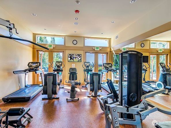 31 Pine Street 105, Edmonds WA 98020
