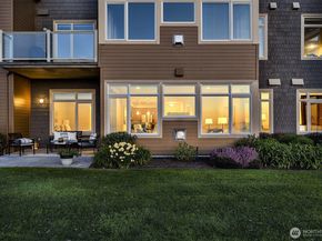 31 Pine Street 105, Edmonds WA 98020