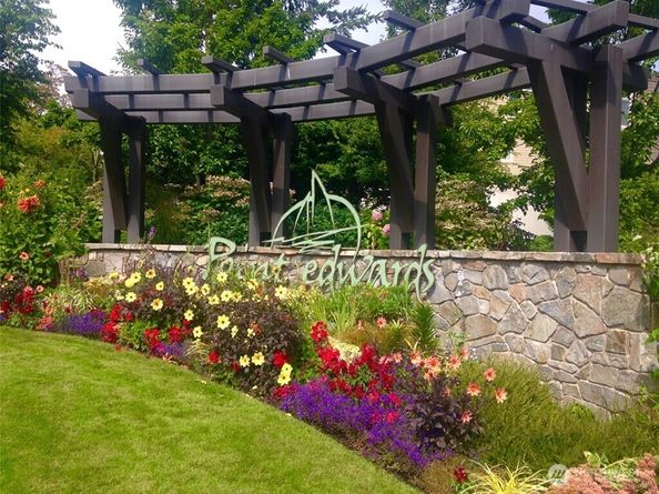 31 Pine Street 105, Edmonds WA 98020