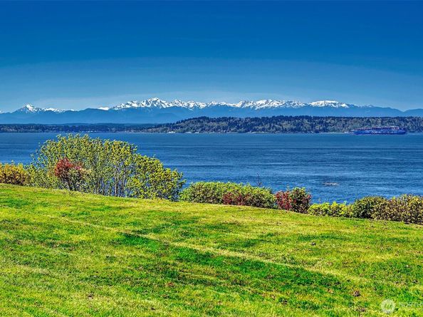31 Pine Street 105, Edmonds WA 98020