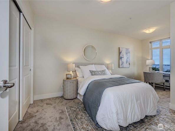 31 Pine Street 105, Edmonds WA 98020