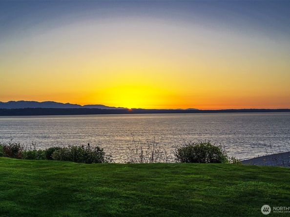 31 Pine Street 105, Edmonds WA 98020