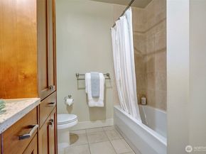 31 Pine Street 105, Edmonds WA 98020
