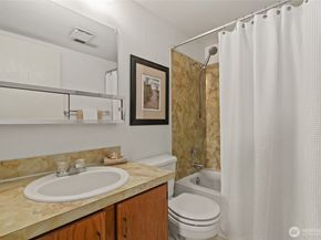 14331 124th Avenue NE C22, Kirkland WA 98034