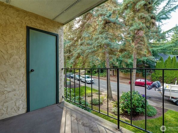 14331 124th Avenue NE C22, Kirkland WA 98034