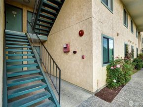 14331 124th Avenue NE C22, Kirkland WA 98034