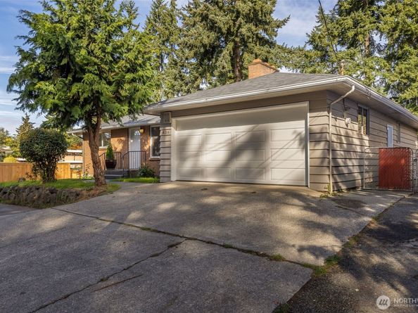 836 SW 128th Street, Seattle WA 98146