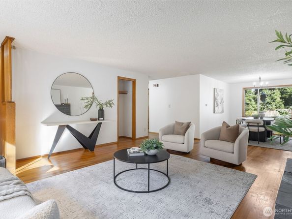 836 SW 128th Street, Seattle WA 98146