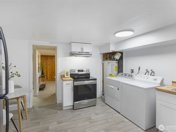 836 SW 128th Street, Seattle WA 98146
