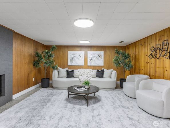 836 SW 128th Street, Seattle WA 98146