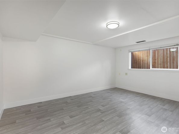 836 SW 128th Street, Seattle WA 98146