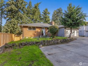 836 SW 128th Street, Seattle WA 98146