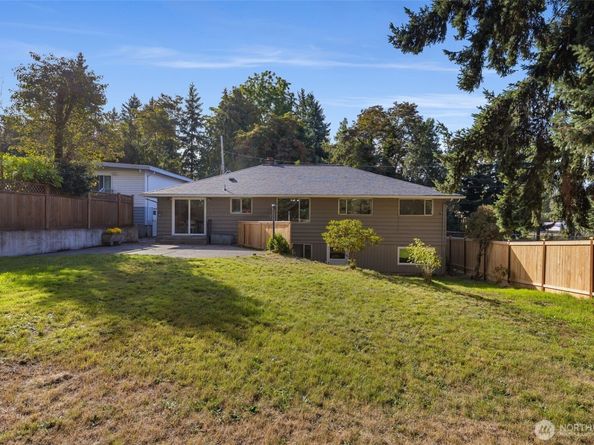 836 SW 128th Street, Seattle WA 98146
