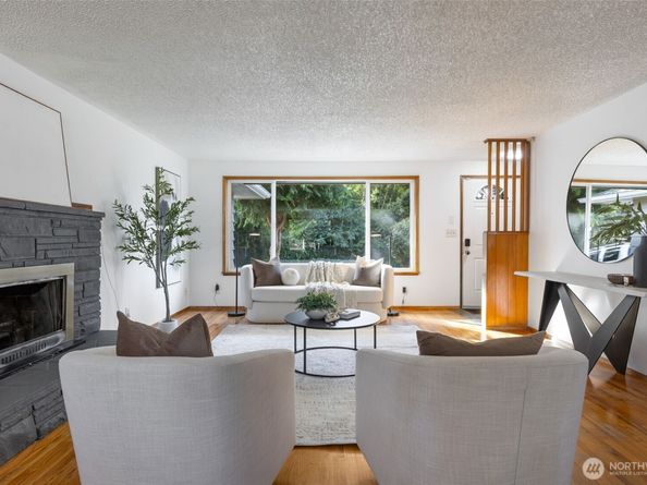 836 SW 128th Street, Seattle WA 98146