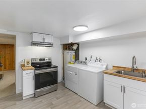 836 SW 128th Street, Seattle WA 98146