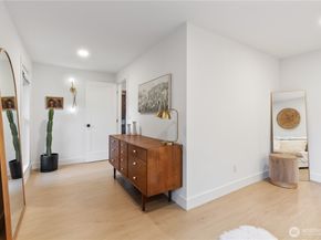 5528 173rd Place SW, Lynnwood WA 98037