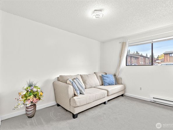 13558 37th Avenue S 22, Tukwila WA 98168