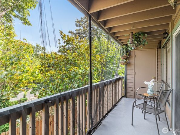 13558 37th Avenue S 22, Tukwila WA 98168