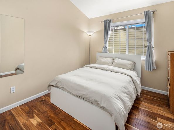 7301 5th Avenue NE 403, Seattle WA 98115