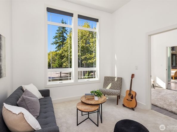 6447 NE 129th Place, Kirkland WA 98034