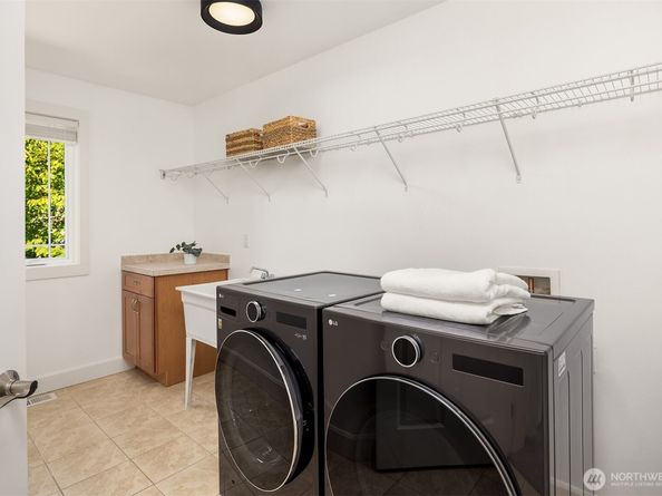 6447 NE 129th Place, Kirkland WA 98034