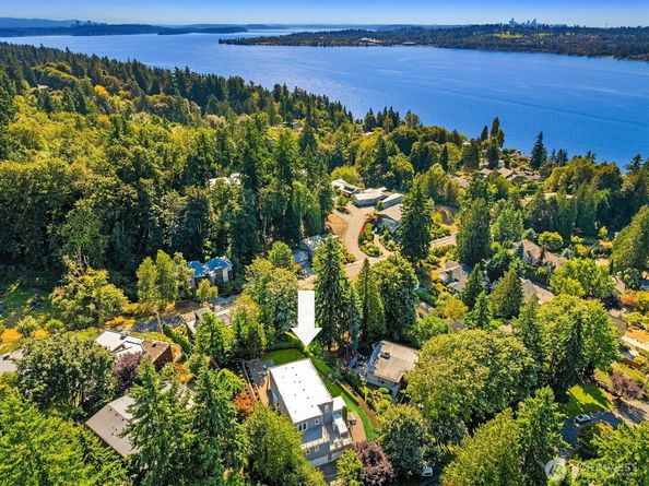 6447 NE 129th Place, Kirkland WA 98034