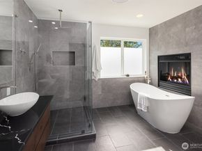 6447 NE 129th Place, Kirkland WA 98034