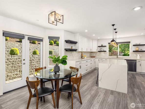 6447 NE 129th Place, Kirkland WA 98034