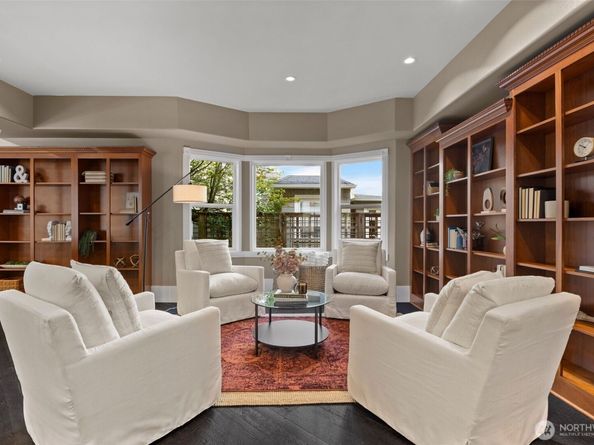 1147 Federal Avenue E, Seattle WA 98102