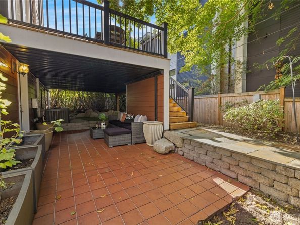 1147 Federal Avenue E, Seattle WA 98102