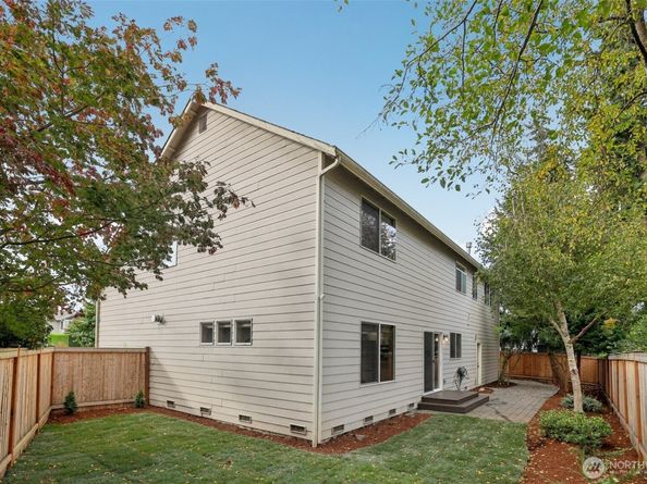 1717 144th Pl SW, Lynnwood WA 98087