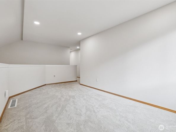 1717 144th Pl SW, Lynnwood WA 98087