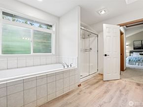 1717 144th Pl SW, Lynnwood WA 98087