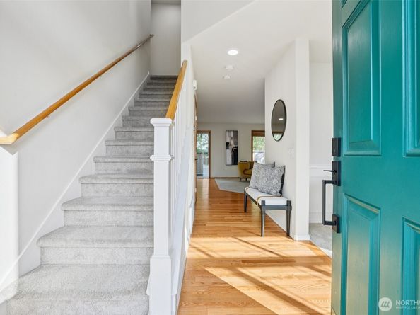 1717 144th Pl SW, Lynnwood WA 98087