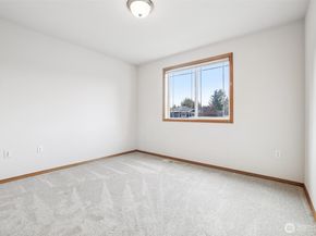 1717 144th Pl SW, Lynnwood WA 98087