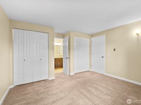 10210 SE 239th Street 21, Kent WA 98031