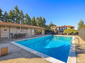 10210 SE 239th Street 21, Kent WA 98031