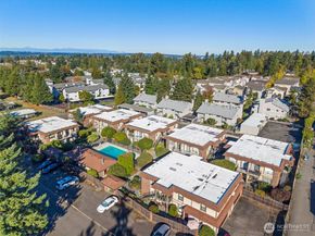 10210 SE 239th Street 21, Kent WA 98031