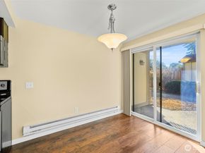 10210 SE 239th Street 21, Kent WA 98031