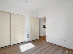 530 4th Avenue W 108, Seattle WA 98119