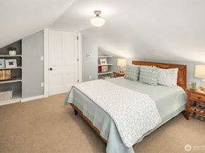 4422 Montana Circle W, Seattle WA 98199