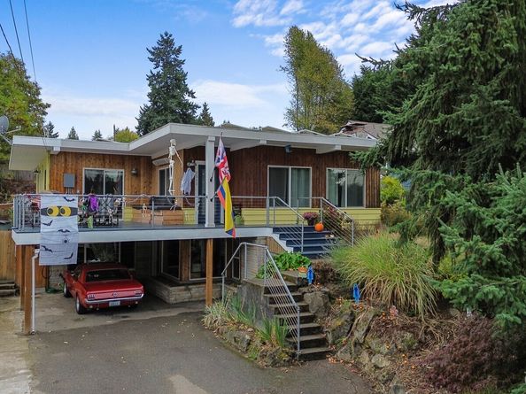 9840 26th Avenue SW, Seattle WA 98106