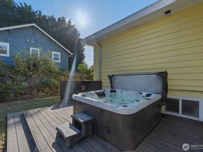 9840 26th Avenue SW, Seattle WA 98106