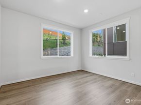 13210 NE 127th Way E, Kirkland WA 98034
