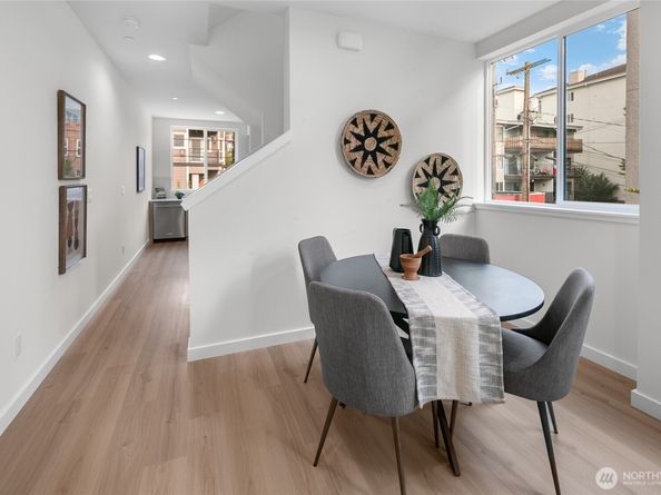 318 E Bellevue Avenue E, Seattle WA 98102