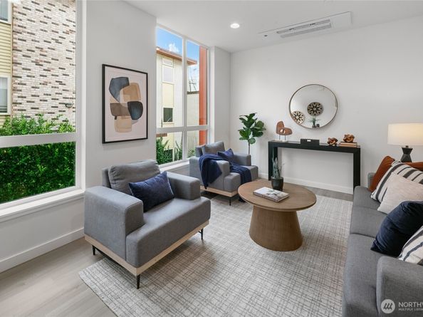 318 E Bellevue Avenue E, Seattle WA 98102