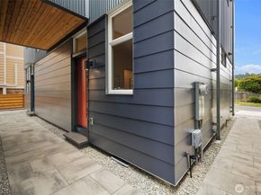 10120 NE 185th Street B, Bothell WA 98011