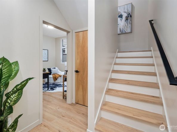 10120 NE 185th Street B, Bothell WA 98011