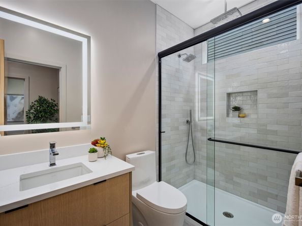 10120 NE 185th Street B, Bothell WA 98011