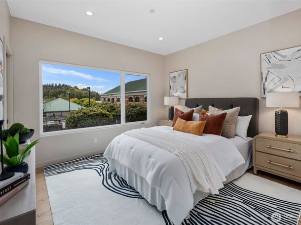 10120 NE 185th Street B, Bothell WA 98011